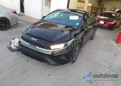 2023 Kia Forte Lxs z USA, uszkodzony, nr VIN 3KPF24ADXPE622524